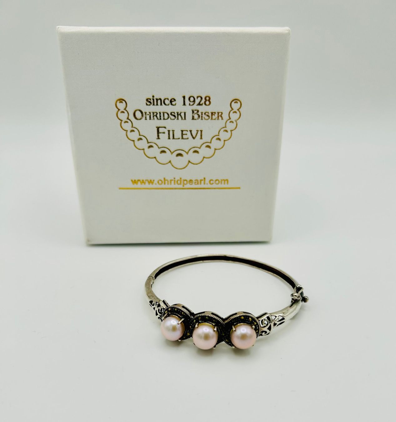 Bracciali & Braccialetti: Armreif aus Silber mit Perlen – Usato da Turgi venduto da dewi2003