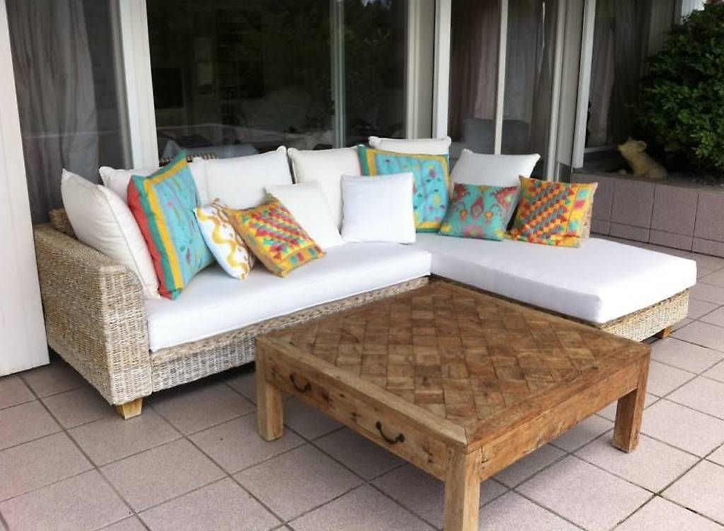 Divani: Outdoor-Lounge mit Tisch – Usato da Luzern venduto da Poldi2