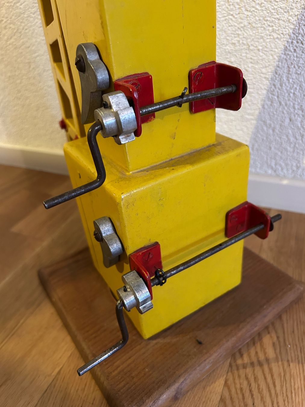 Giocattoli: Spielzeug Kran Holz alt Vintage – Usato da Basel venduto da toy_t8bb 3