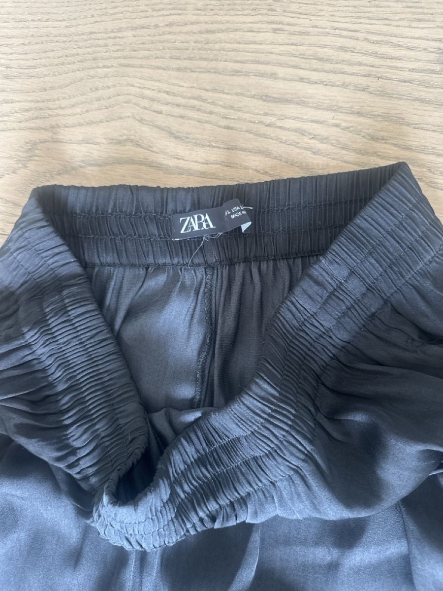Zara Pantaloni: Zara Hose – Usato da Zürich venduto da sommer121 2
