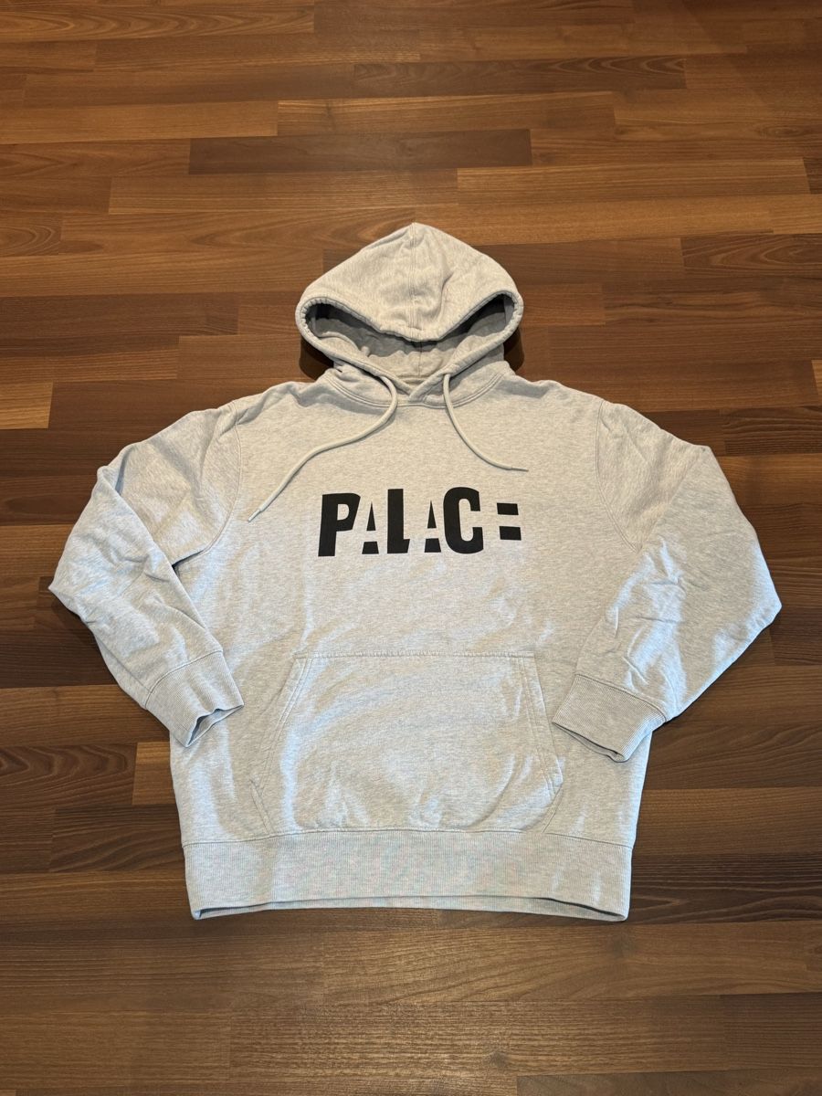 Palace Pullover & Sweatshirts: Palace Block Hood grau, Gr. M – Gebraucht aus Gränichen von lixil 1