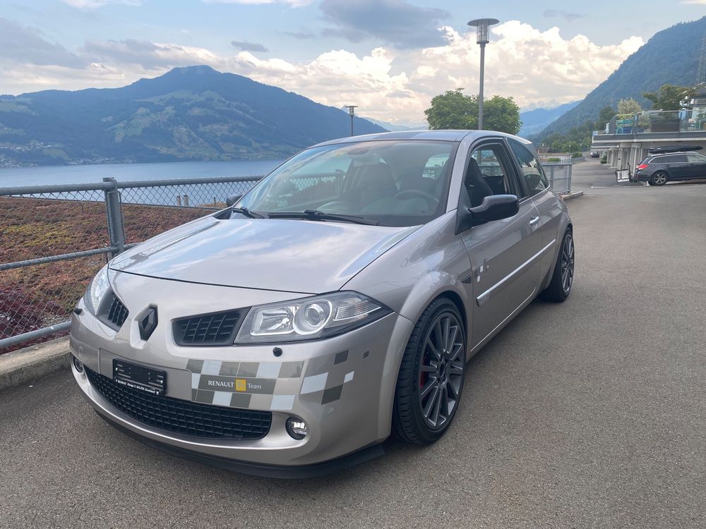 Renault Megane RS R26 F1Team