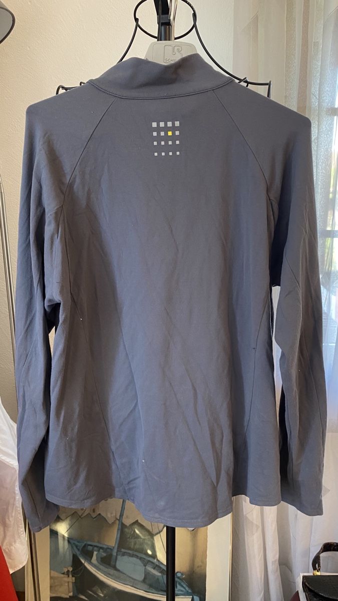 Reebok Pullover & Sweatshirts: Reebok Sport Oberteil Sweatshirt – Gebraucht aus Obfelden von tan_9lj9 2