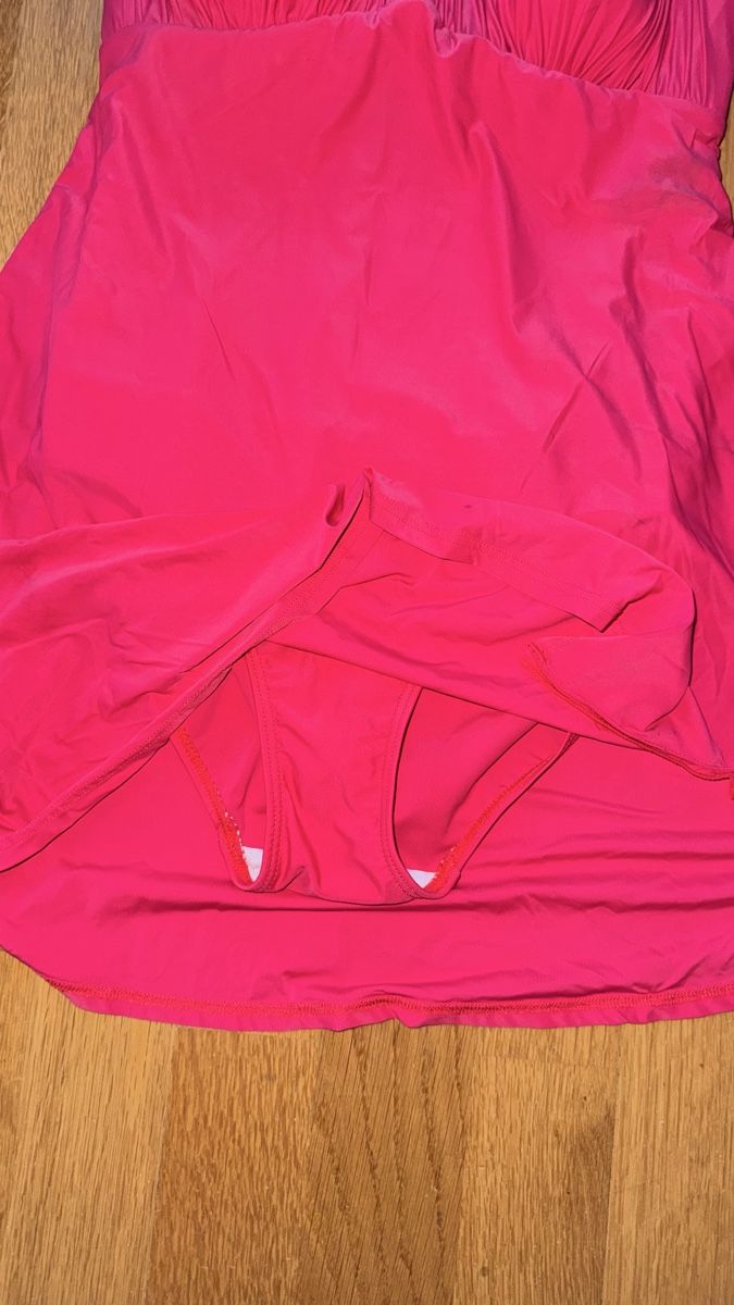 Costumi da bagno & Bikini: Baderöckli mit Slip Pink, 36 – Usato da Gümligen venduto da morticiaaddams 1