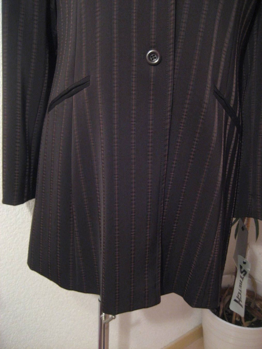 Giacche: Veste Tuzzi taille 38-40, neuve – Nuovo e nell'imballaggio originale da Delémont venduto da marryb 2