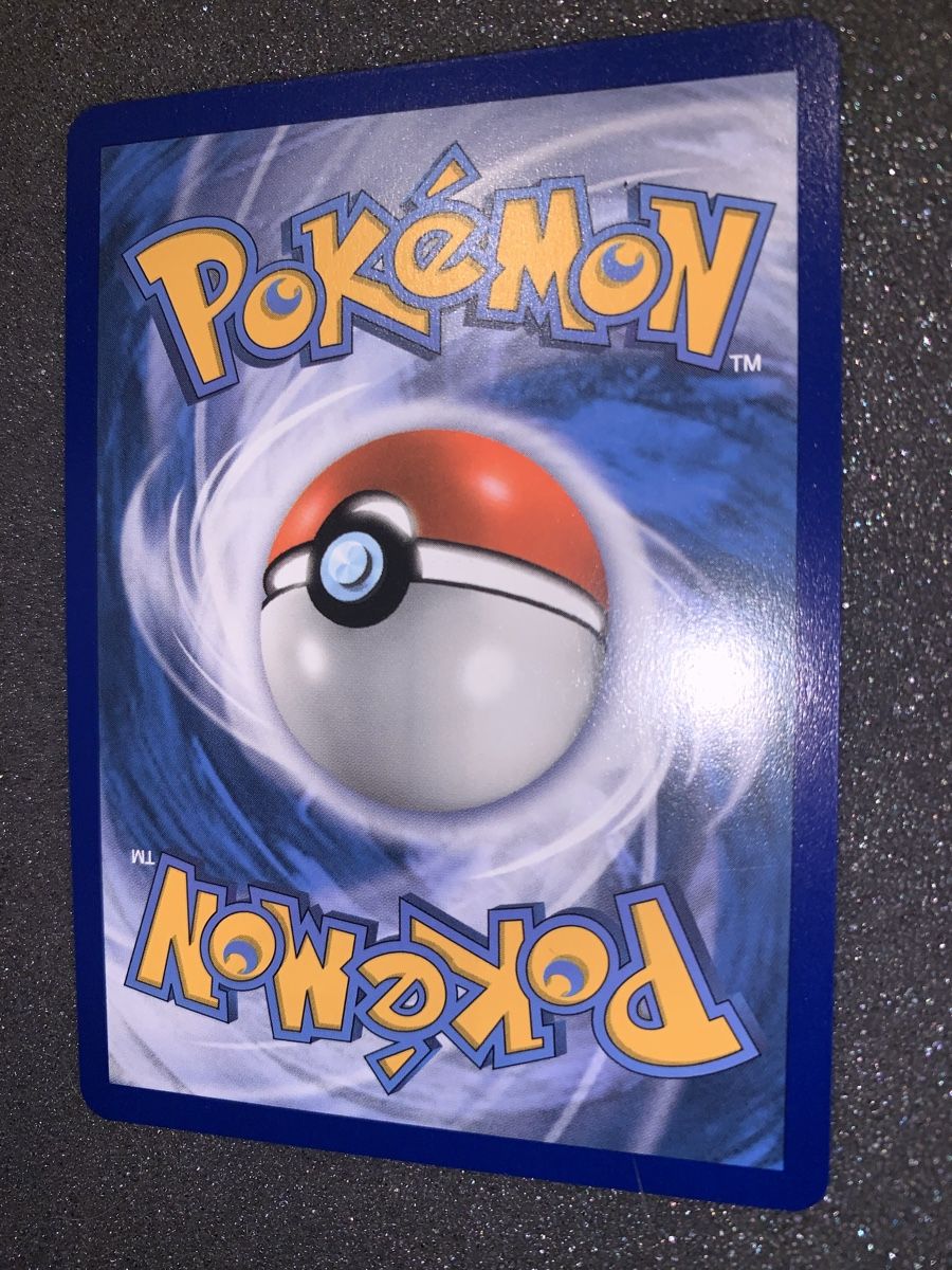 Pokémon Carte collezionabili: Charizard V 019/189 V 220 HP – Usato da Bironico venduto da ars_z6lb 6