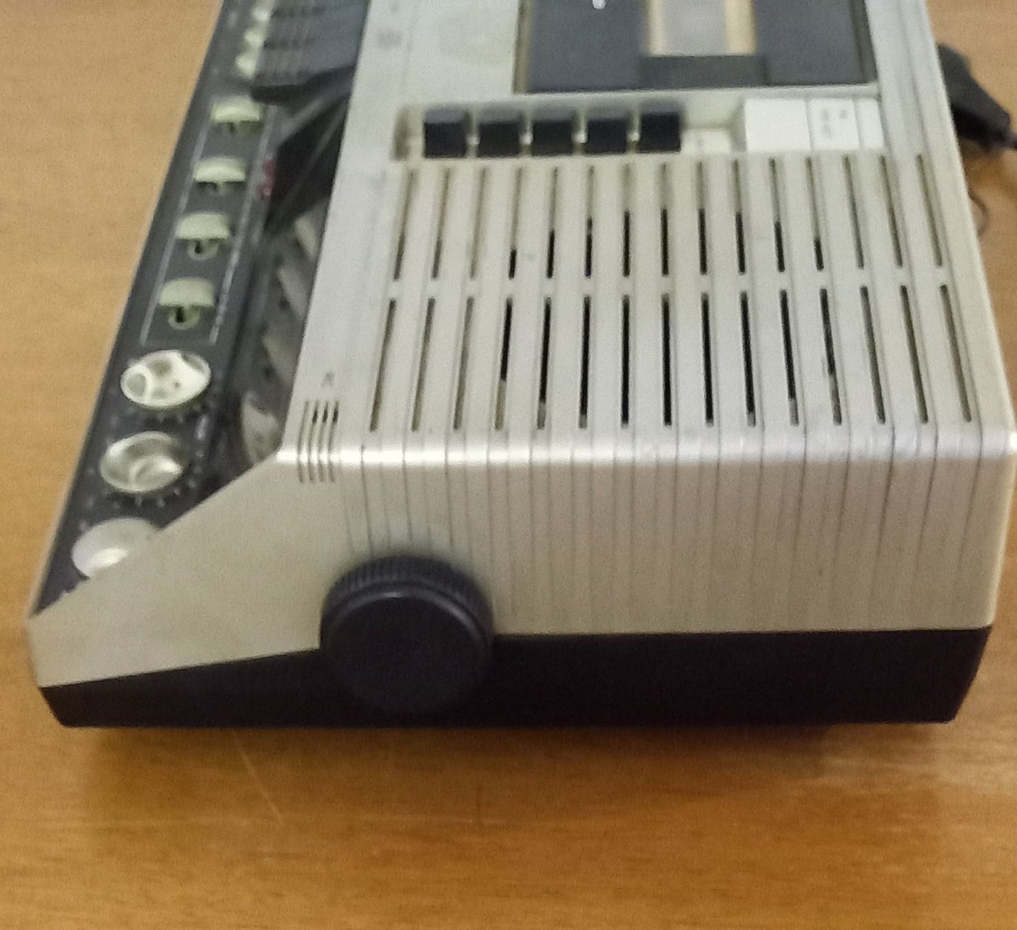 Radio: Intersonic soleil Clock Radio. 9fr Versand – Usato da Fahrweid venduto da SMILE.5 9