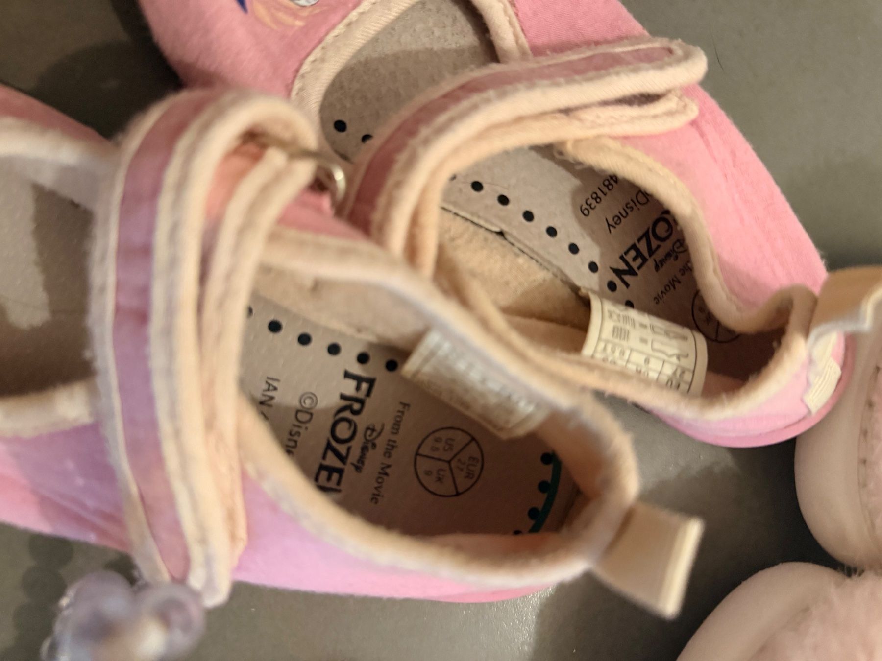 Scarpe per ragazze: 3 paires de chaussons – Usato da Martigny venduto da sar_bpw8 2
