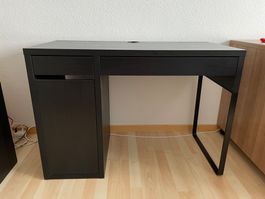 Schreibtisch / Pult, schwarz von Ikea