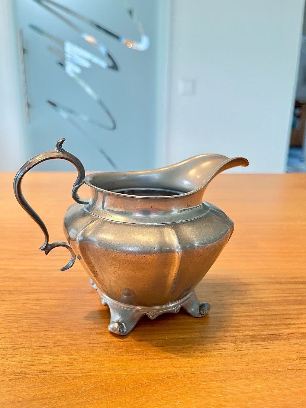 Caraffe: Zinnkrug 15x11x8cm – Usato da Mont sur Rolle venduto da uttin 2