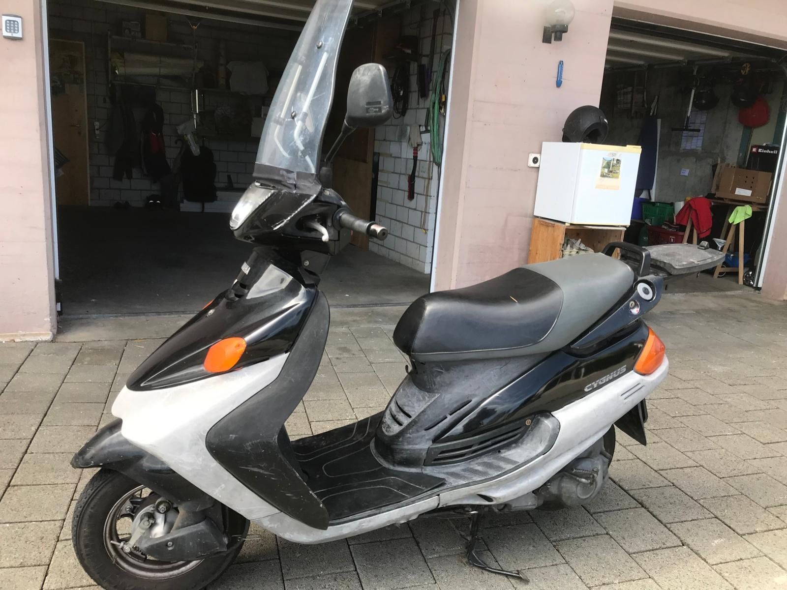 Yamaha Scooter: Roller Yamaha XC 125 T – Usato da Wollerau venduto da Melck 1