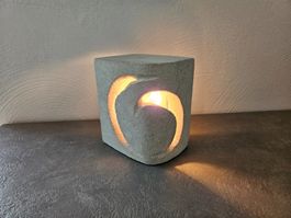 Lampe signée EVY en pierre sculptée , Sainte Maxime France