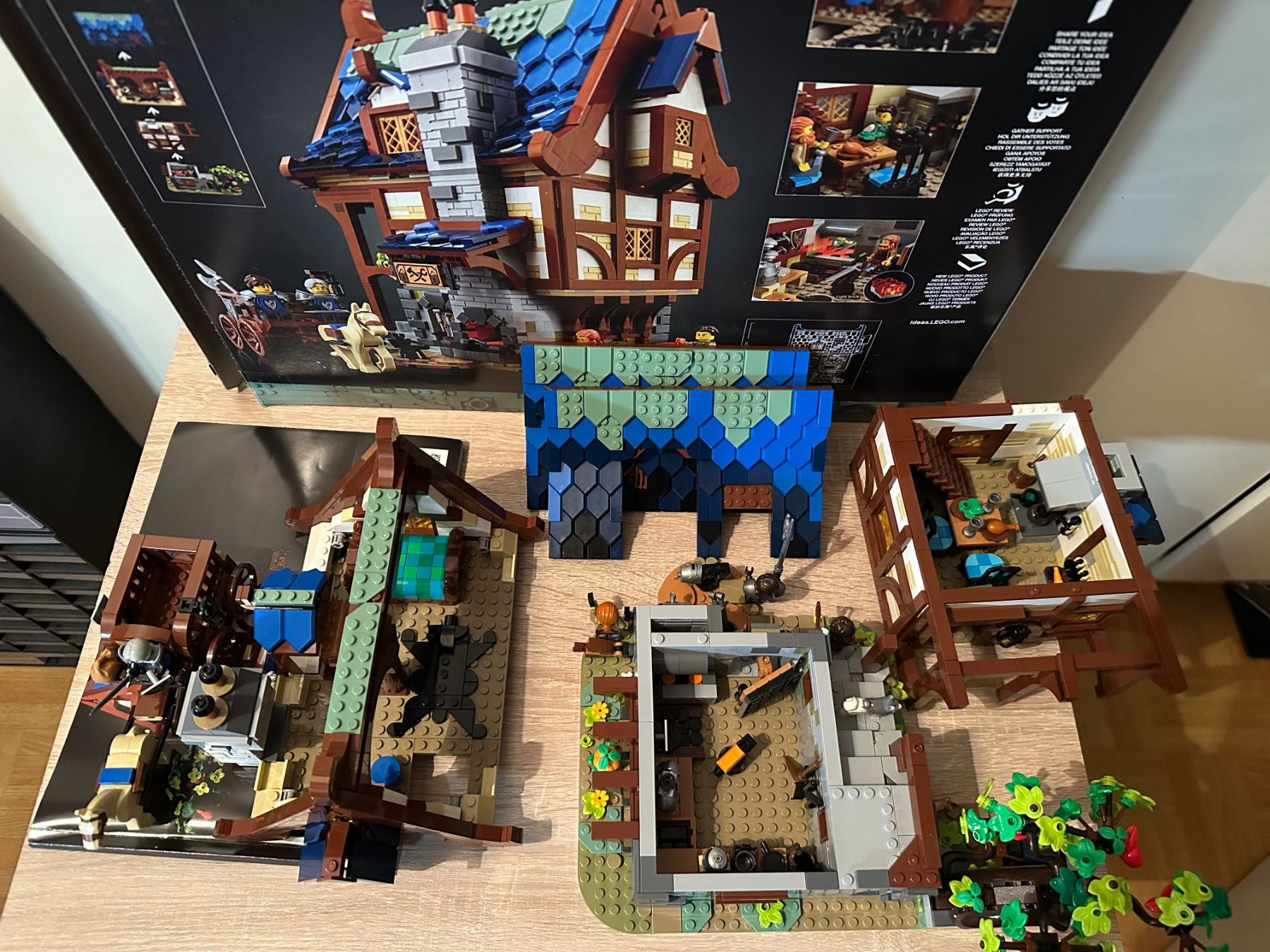 Lego Baukästen: LEGO 21325 Medieval Blacksmith – Gebraucht aus Basel von Don-Angel 8
