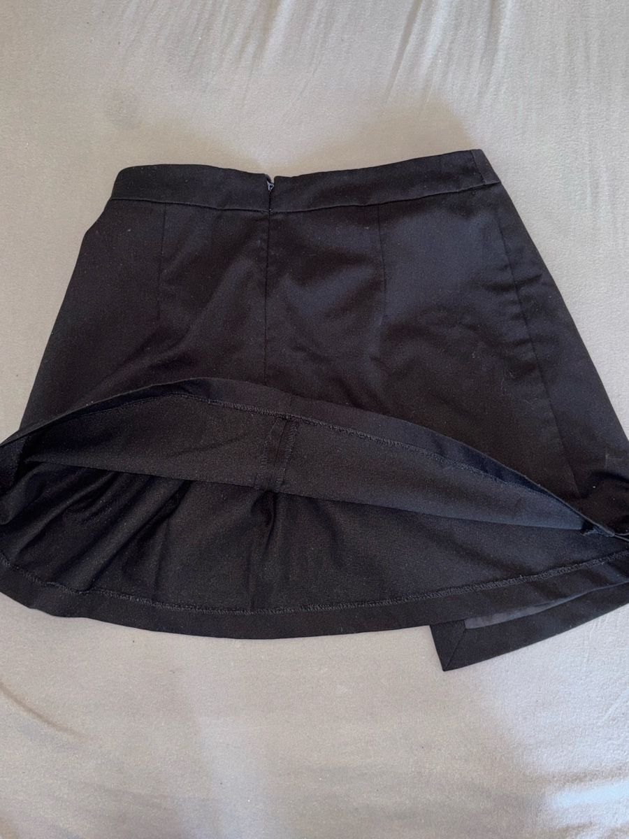 Röcke: SINSAY BLACK MINI SKIRT XS – Gebraucht aus Bern von kri_y8h8 1