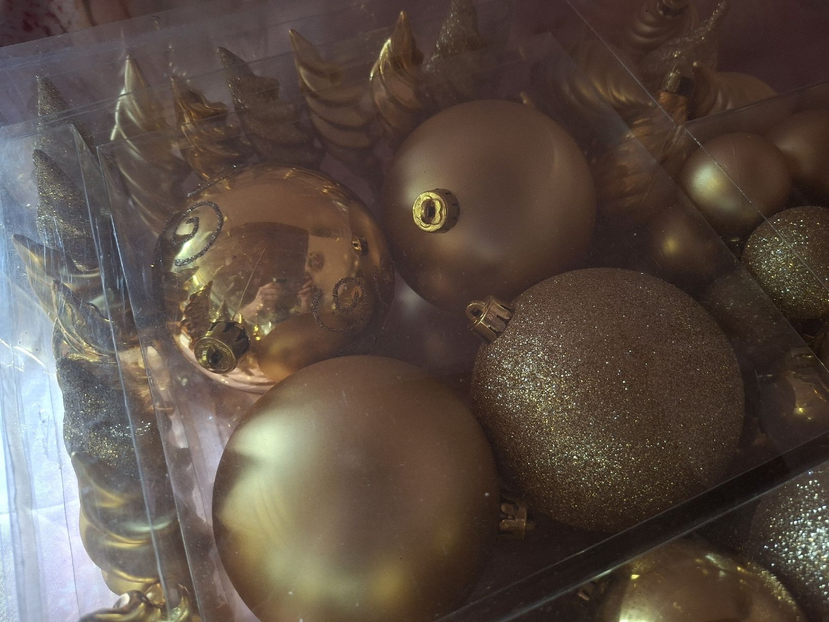Tutte le decorazioni: neu: Set mit 68 Weihnachtskugeln goldfarben Kunststoff  – Nuovo e nell'imballaggio originale da Nassen venduto da verrueckt 4