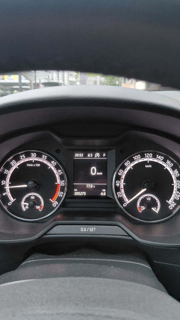 Skoda Autos: Scoda oktavia 2.0 tdi – Gebraucht aus Chur von ram_7nzc 4