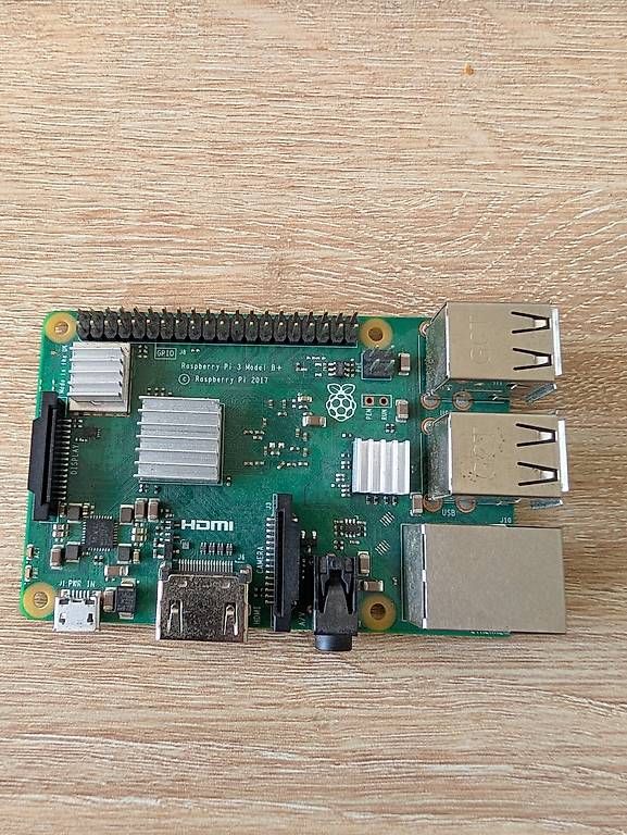 Raspberry Pi PCs: Raspberry Pi 3 Model B+  Excellent condition – D'occasion à Carouge GE par emp_ns89 2