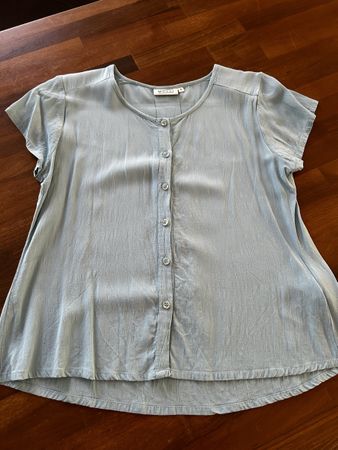 MASAI Viskose-Bluse Gr. S-M Perlmuttknöpfe 