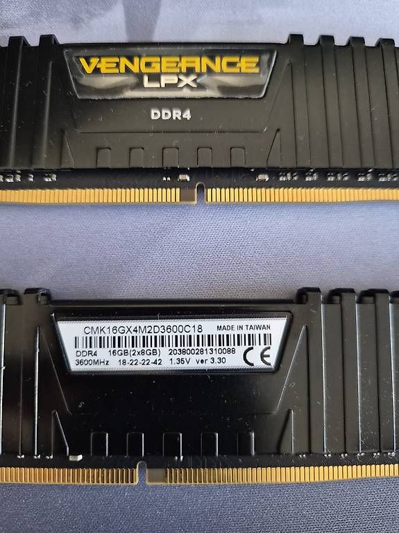Corsair Mémoires / RAM: DDR4 cl 18 -  2x8gb - 3600MHz – D'occasion à Corsier-sur-Vevey par Flo_8kr8 1