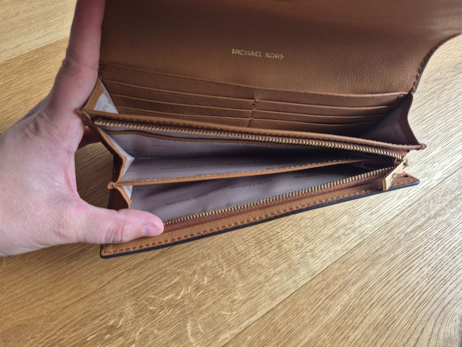 Michael Kors Portemonnaies: Michael Kors Portemonnaie – D'occasion à Grenchen par mic_28rc 2