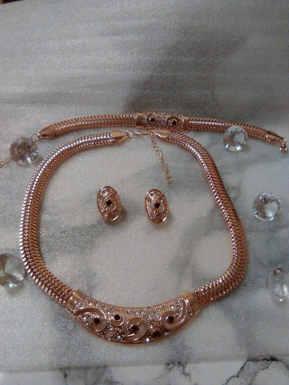Ketten: set modeschmuck,mit echt kristall – Gebraucht aus Basel von bijoutrie_4 5