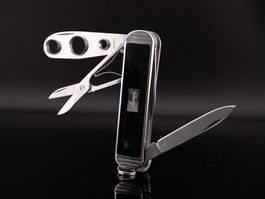 Davidoff Zigarrenschneider von Victorinox mit 3-fach-Cutter