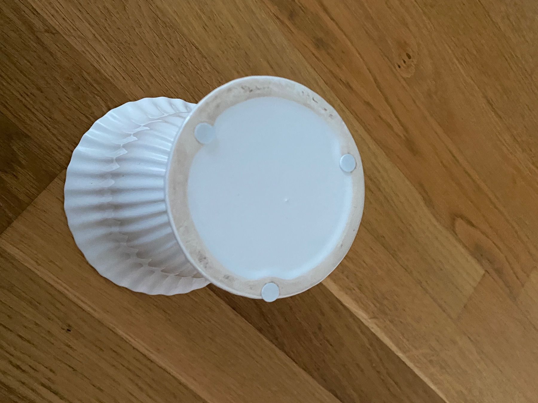 Vasen & Gefässe: Vase weiss – Gebraucht aus Riedholz von lenibeni03 3