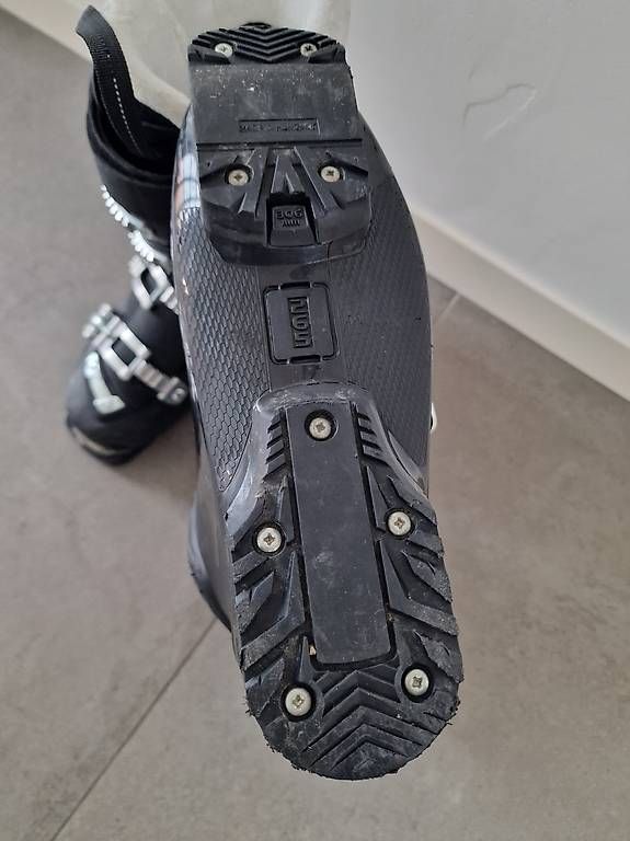 Scarpe da donna: Chaussure de ski femme 41.5 – Usato da Corcelles-près-Concise venduto da picsou999 1