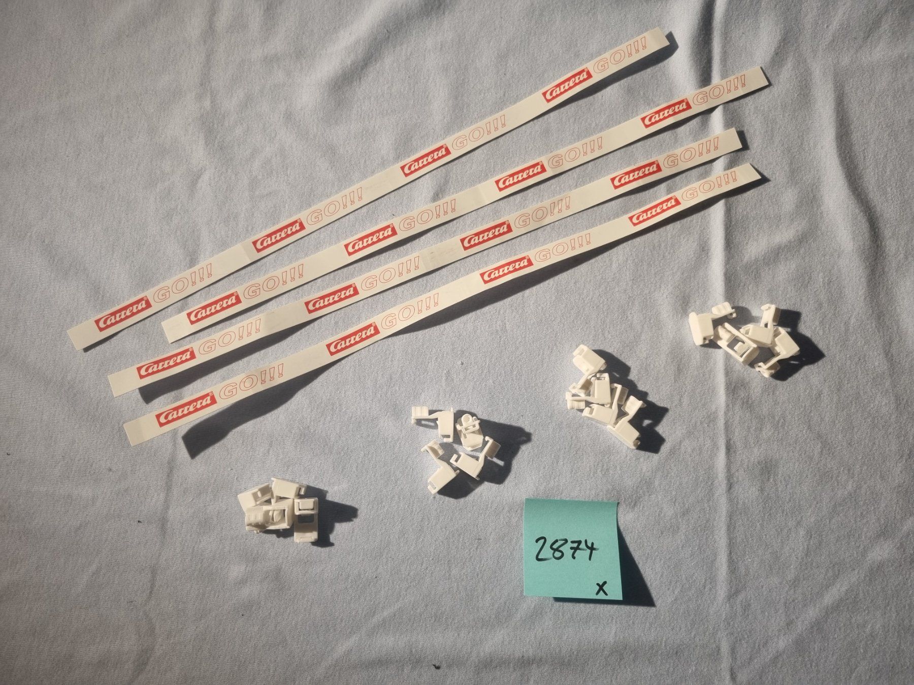 Carrera Piste: Carrera Go 4 × Leitplanken 16 Clips – Usato da Willisau venduto da Hilbrand-Handel