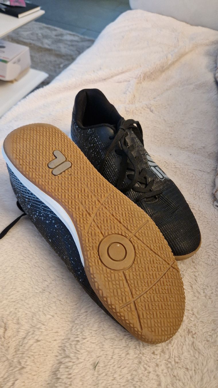Fila Scarpe da uomo: Hallenschuhe Herren  – Usato da Altendorf venduto da Goldnuggets 1