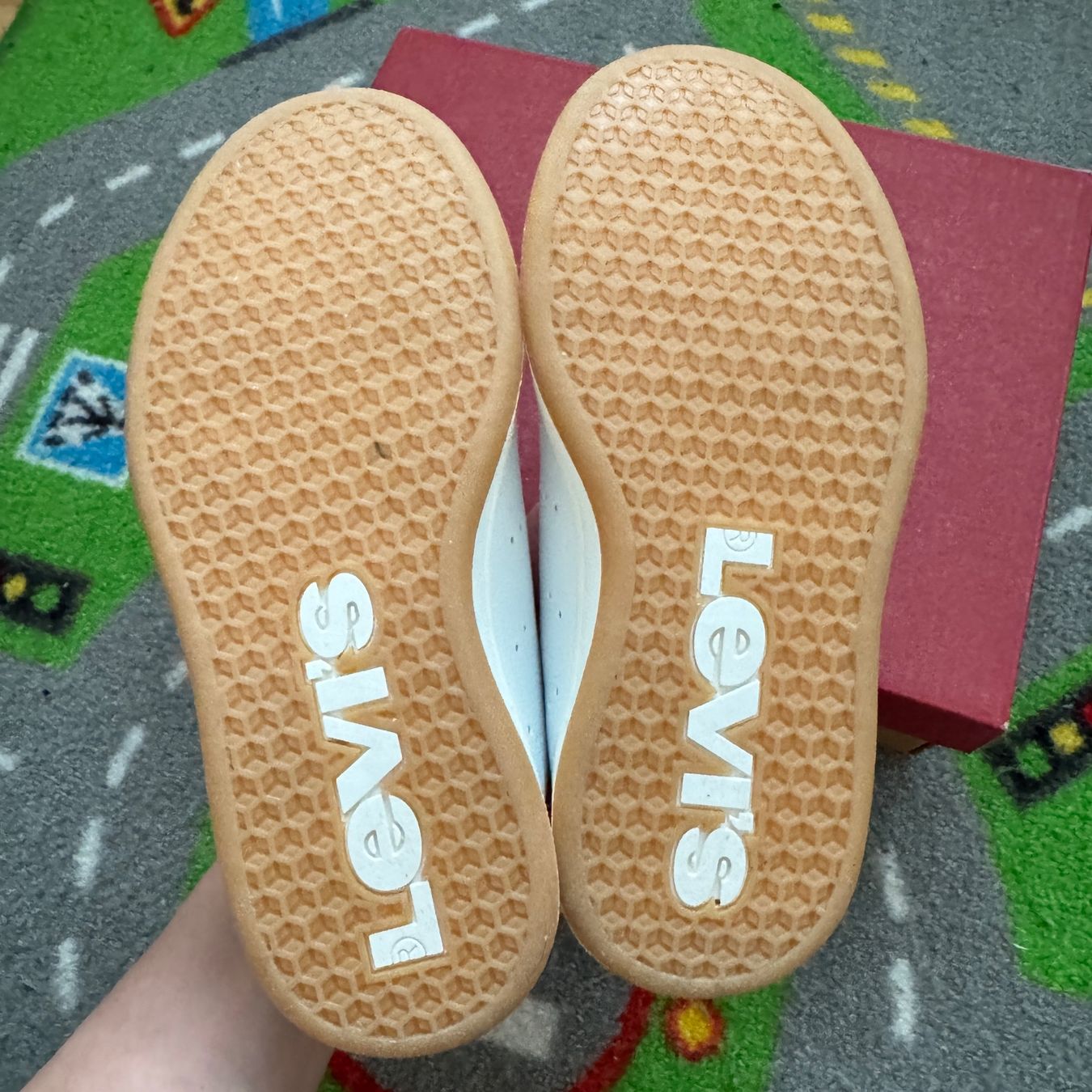Levi's Scarpe per ragazzi: Levi's  Avenue Sneakers , Gr. 29, Neu – Nuovo e nell'imballaggio originale da Burgdorf venduto da ssv_9t9f 2
