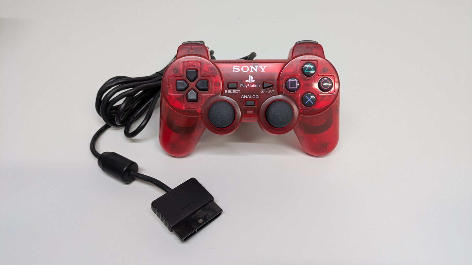 Sony Controller: Original PlayStation 2 Controller, rot-transparent – Usato da Menziken venduto da mame18