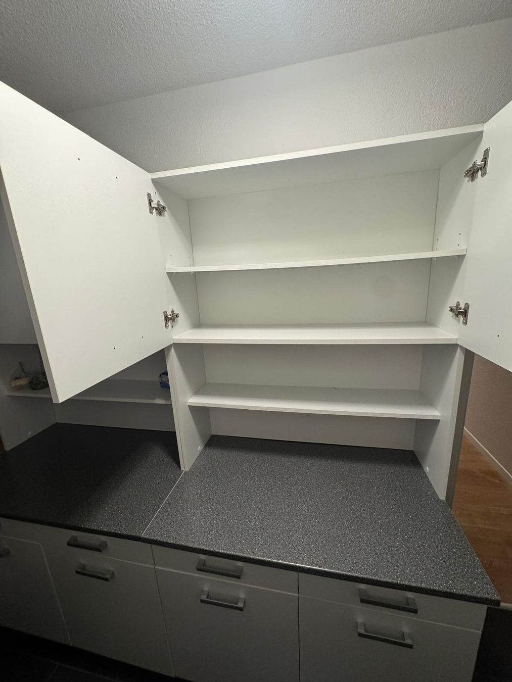 Schränke: Küchenoberschrank – Gebraucht aus Aarburg von Injac