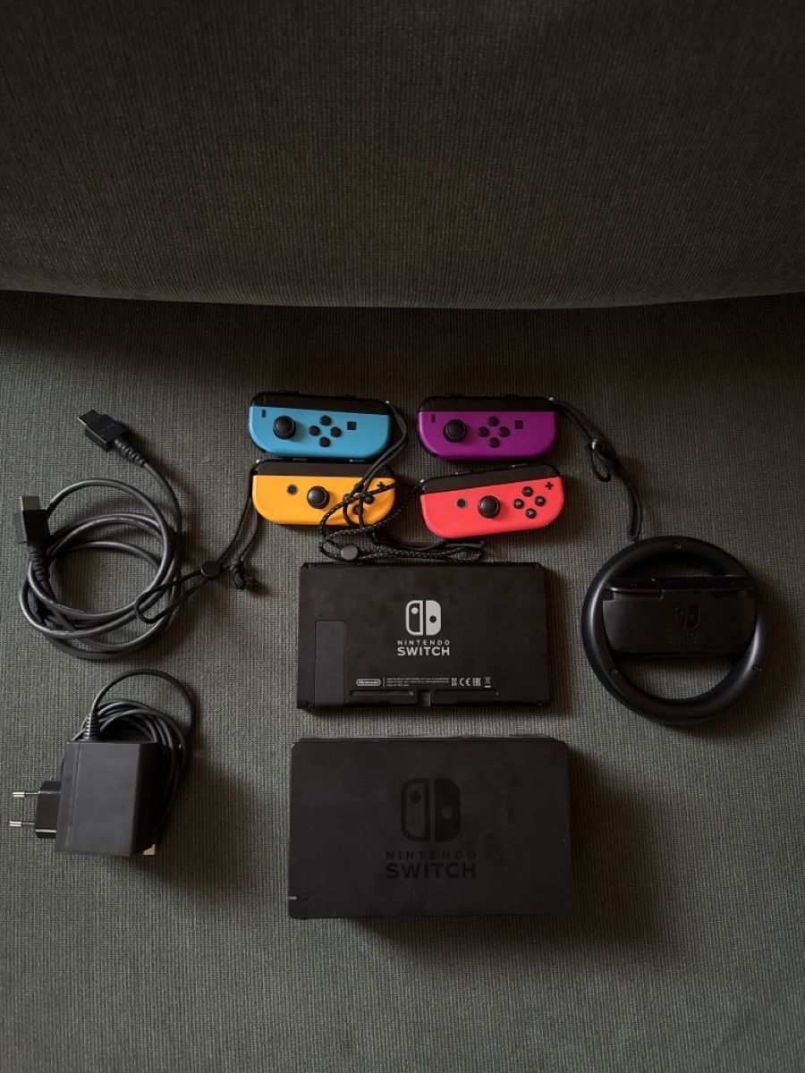 Nintendo Console: Nintendo Switch - inkl. 4 Controller – Usato da Ennenda venduto da ondellif