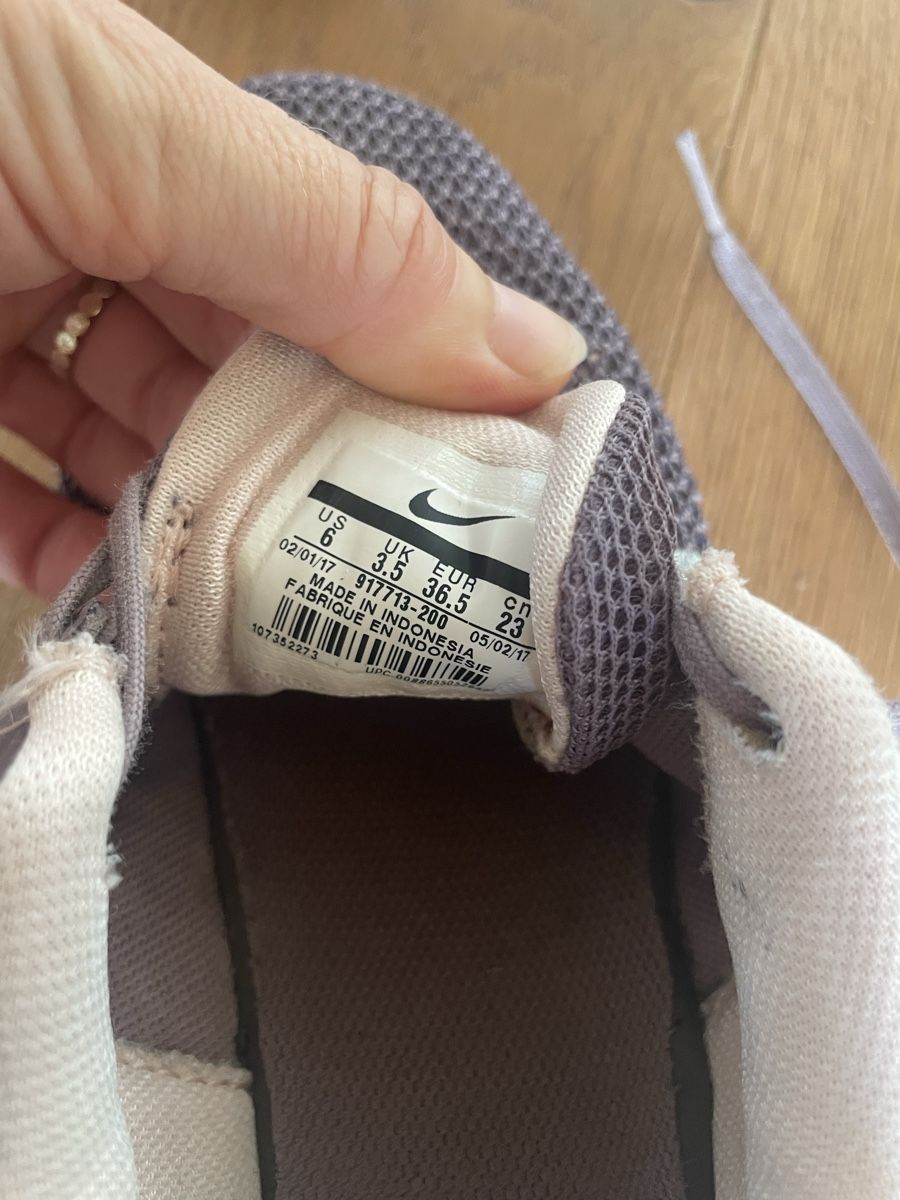 Nike Schuhe für Mädchen: Turnschuhe Nike – Gebraucht aus Aarwangen von erd_ngx8 3