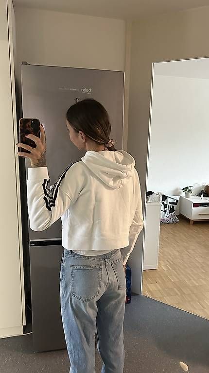 Adidas Maglioni & Felpe: Adidas Hoodie – Usato da Thun venduto da SelinaW1995 1