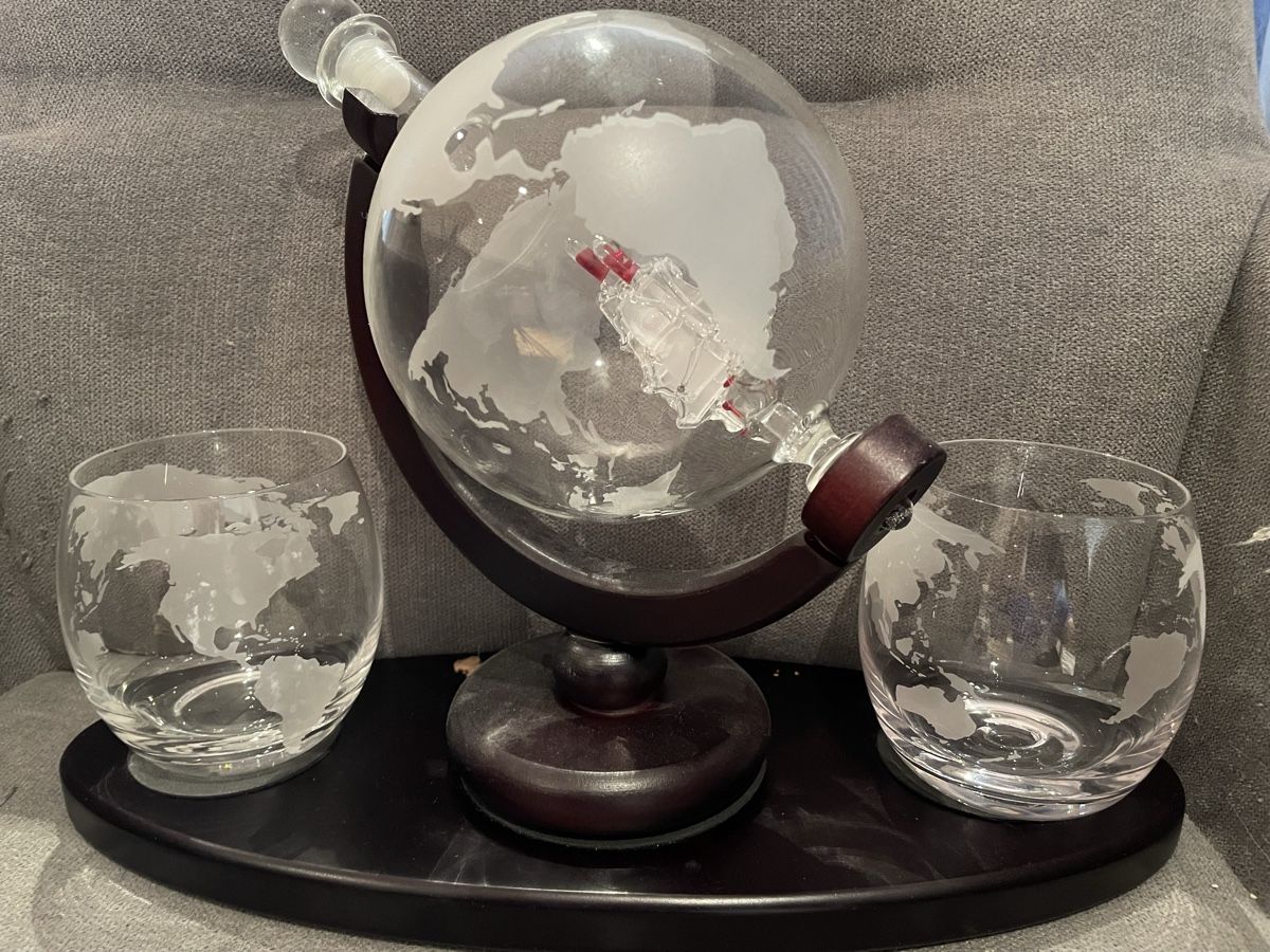 Karaffen: ***Glaskaraffe Globus mit Schiff*** – Gebraucht aus Hittnau von Stoeffi_85