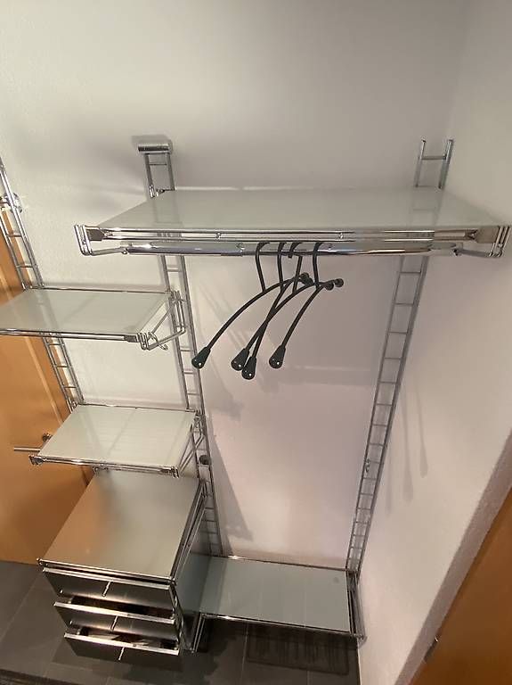 Guardaroba: Voll verchromte Garderobe – Usato da Lüchingen venduto da ebkaufsuche 1