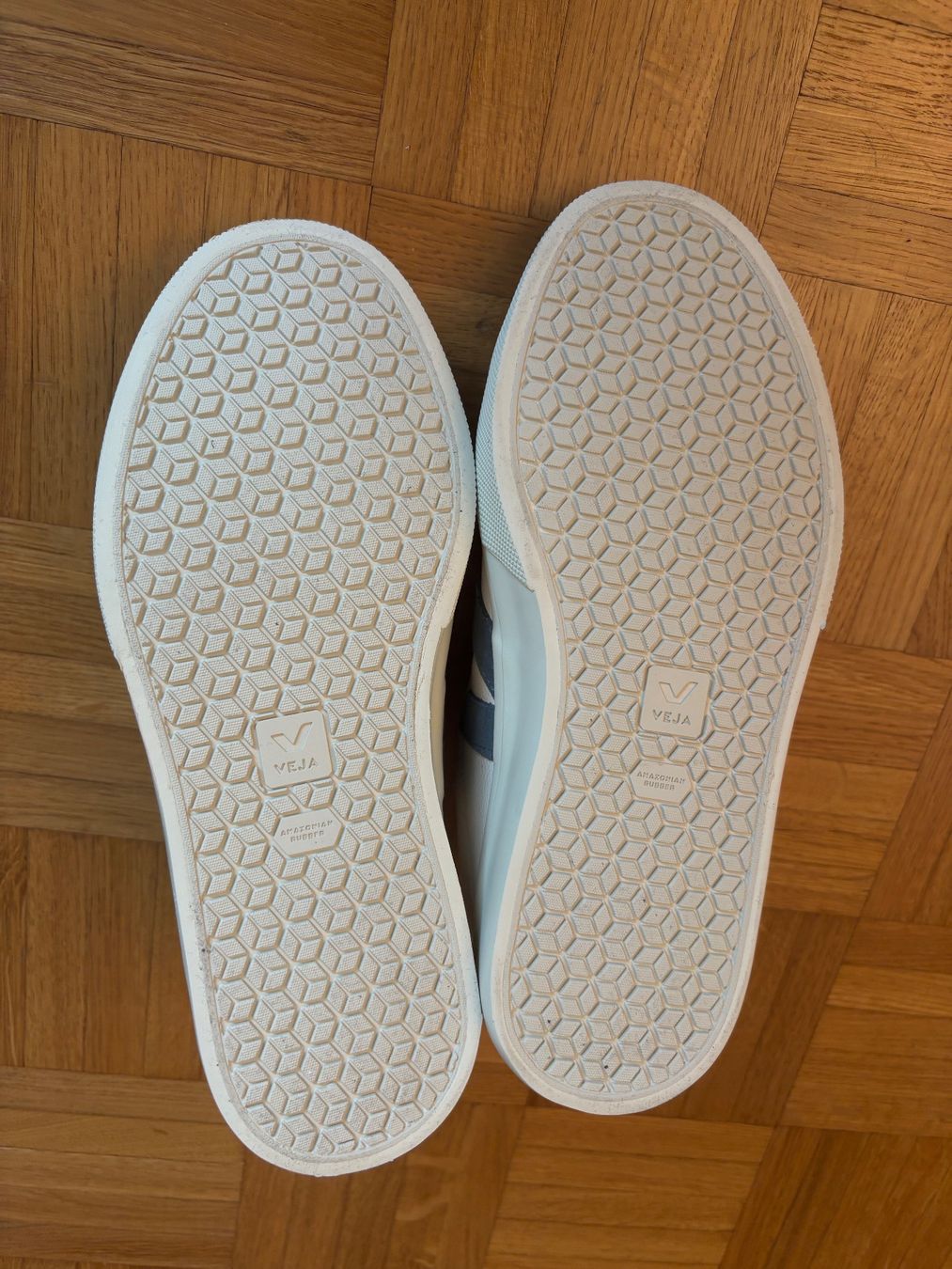 Veja Scarpe da donna: Veja Campo Sneaker, Gr. 38 – Nuovo (secondo la descrizione) da Luzern venduto da naome 4