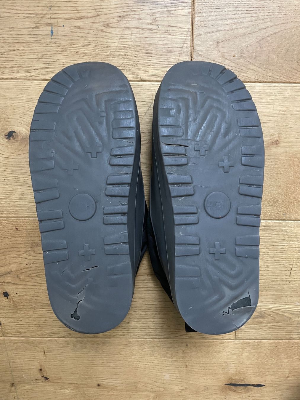 Ugg Scarpe da uomo: UGG 3M Thinsulate Boots – Usato da Genève venduto da Jos_p8c9 2