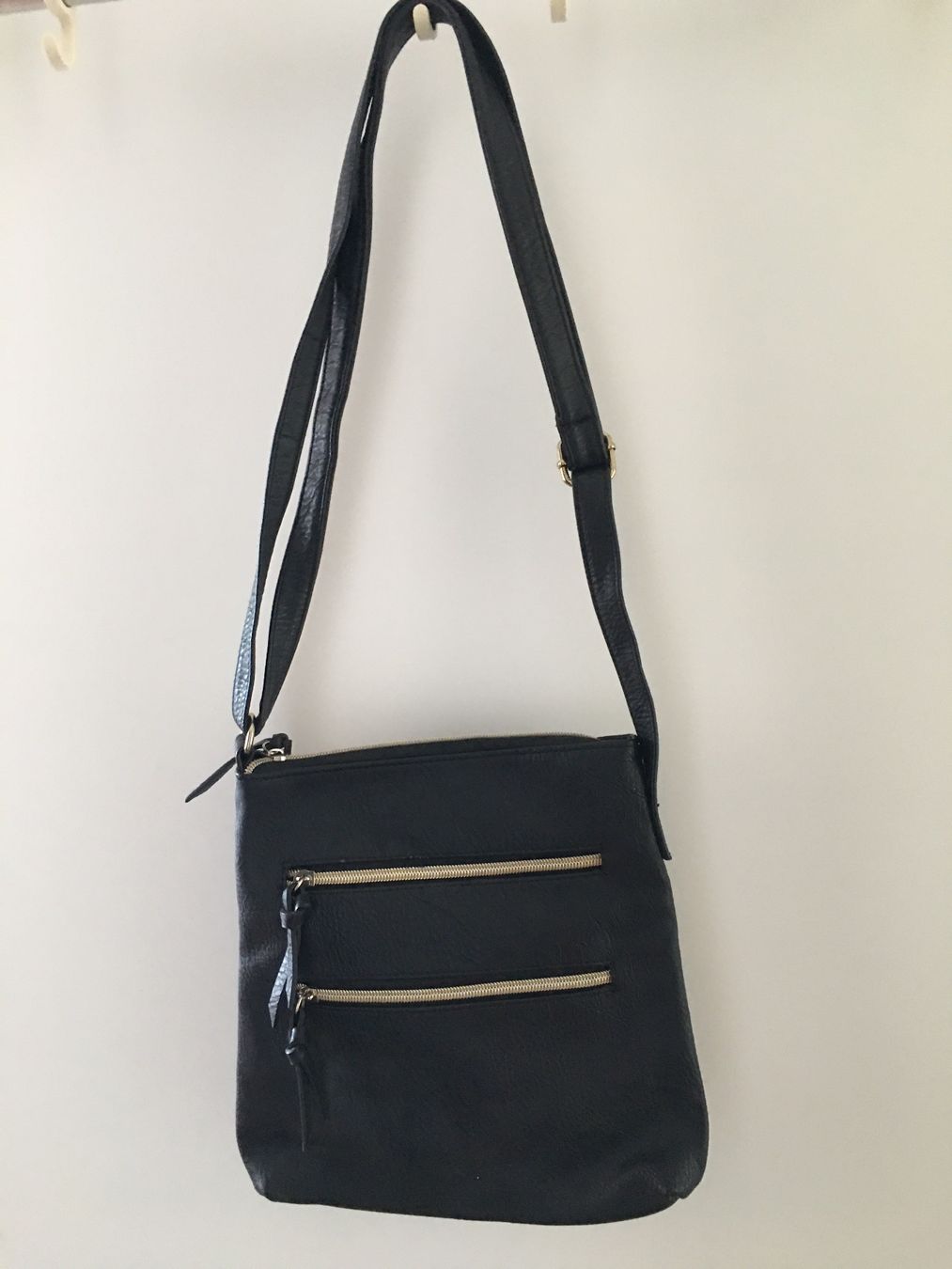 Sacs femmes: Umhängetasche – Neuf (Voir description) à Suhr par mar_6lb7