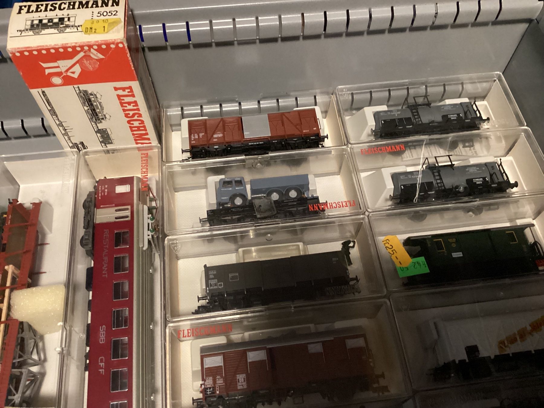 Fleischmann Modelleisenbahnen: Fleischmann 6802 Twin-Center Digital – Gebraucht aus Winkel von merklinch 8