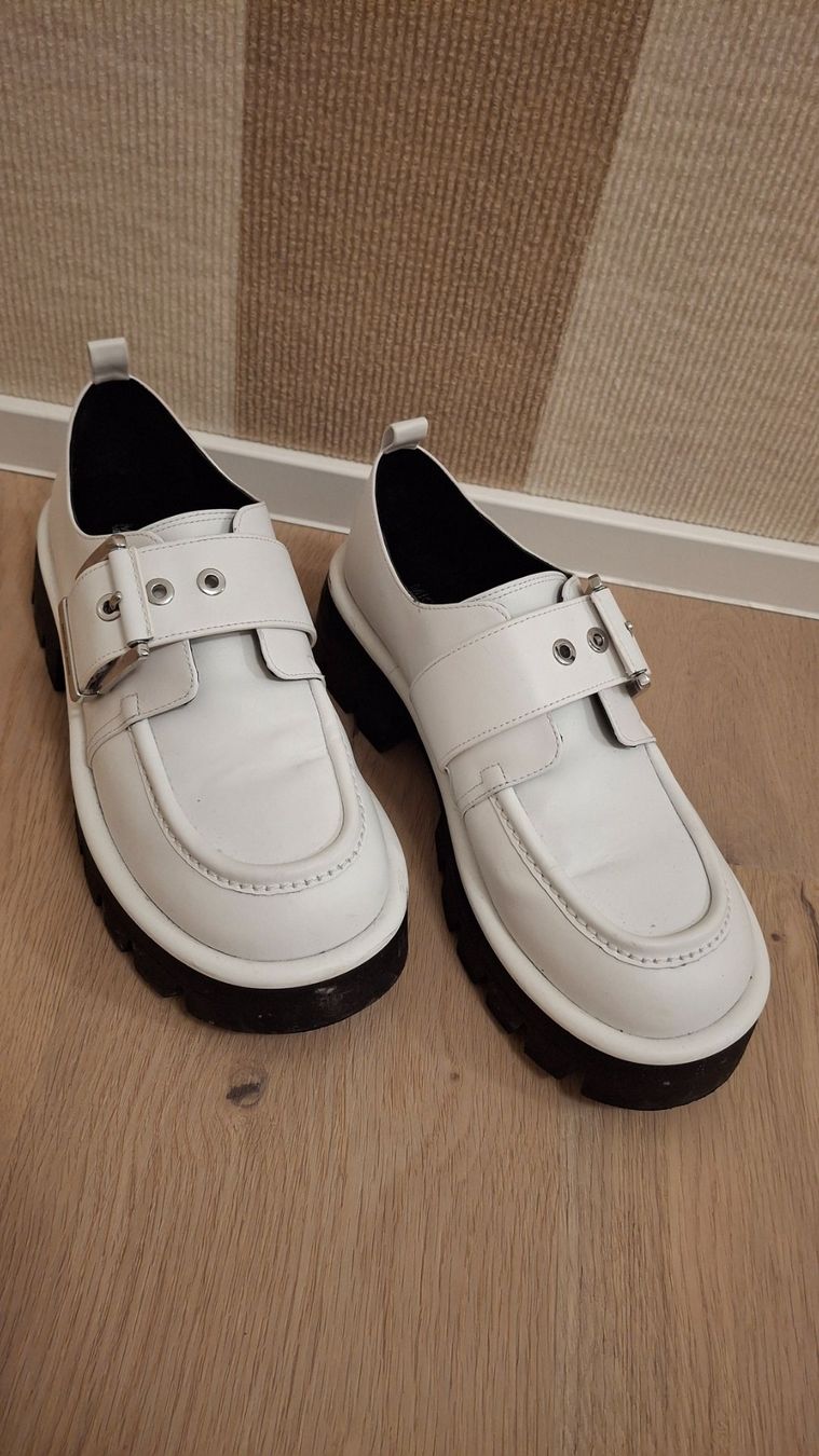 Michael Kors Scarpe da donna: Michael kors Colby Loafer – Usato da Villigen venduto da thr_dkb8