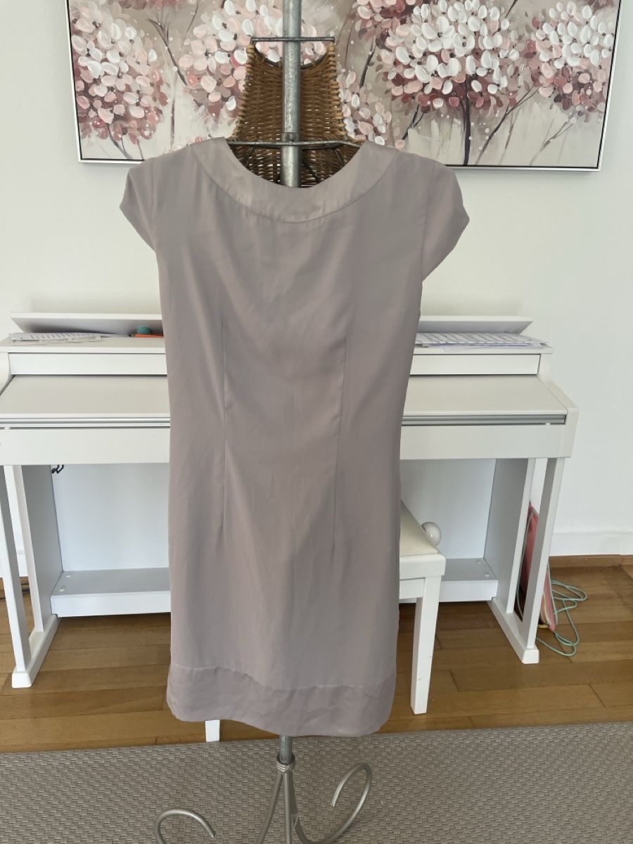 H&M Vestiti: Kleid mit Schlaufe, glänzend, H&M, 36 – Usato da Solothurn venduto da Bobesch08 3