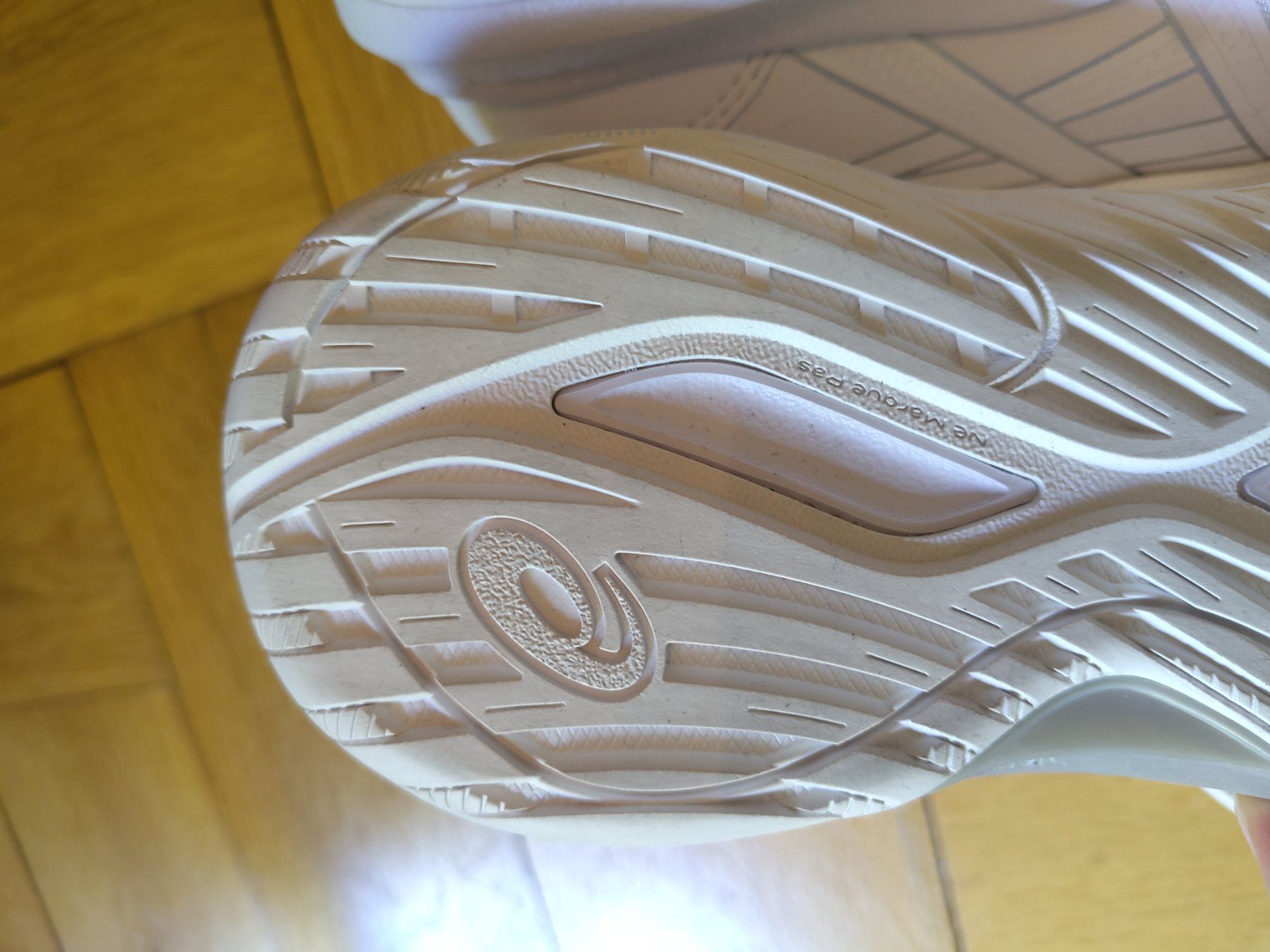 Asics Scarpe da donna: Sportschuh – Usato da Bern venduto da Linii 4