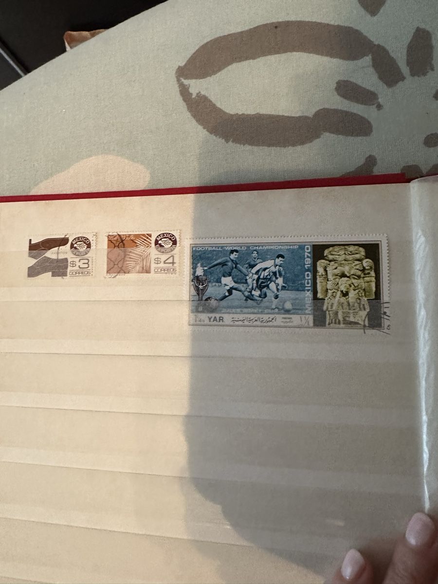 Album: Briefmarkenalbum mit diversen Briefmarken – Usato da Altendorf venduto da Eastwick4 4