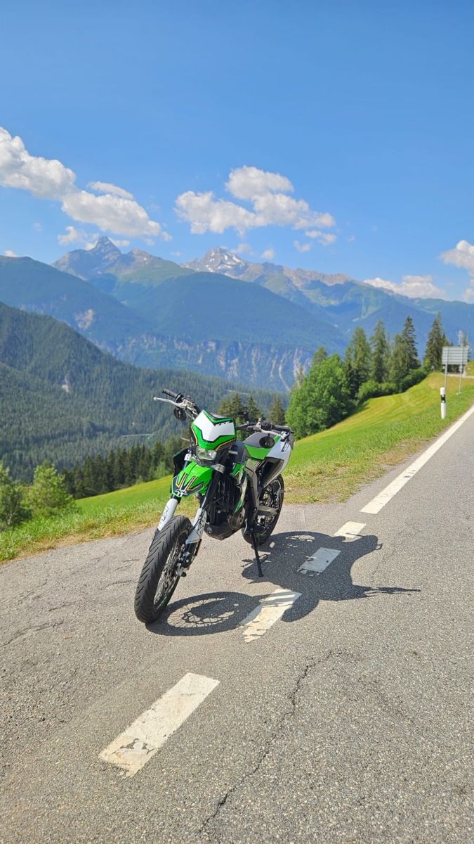 Kawasaki Strada: Kawasaki KL KXE 125 – Usato da Davos Platz venduto da pla_k6m2 3
