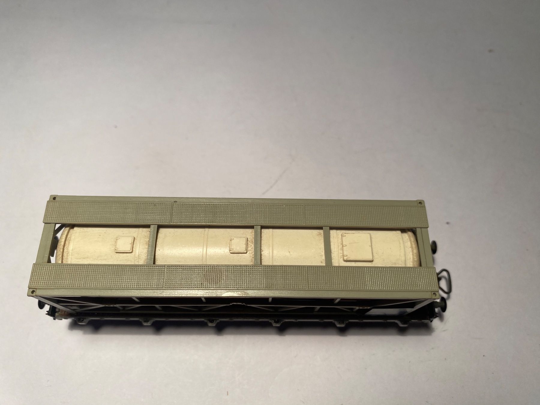 Kleinbahn Modelleisenbahnen: Kleinbahn, Container Transportwagen ESSO, DC Achsen – Gebraucht aus Buchrain von Modellbahn11 4