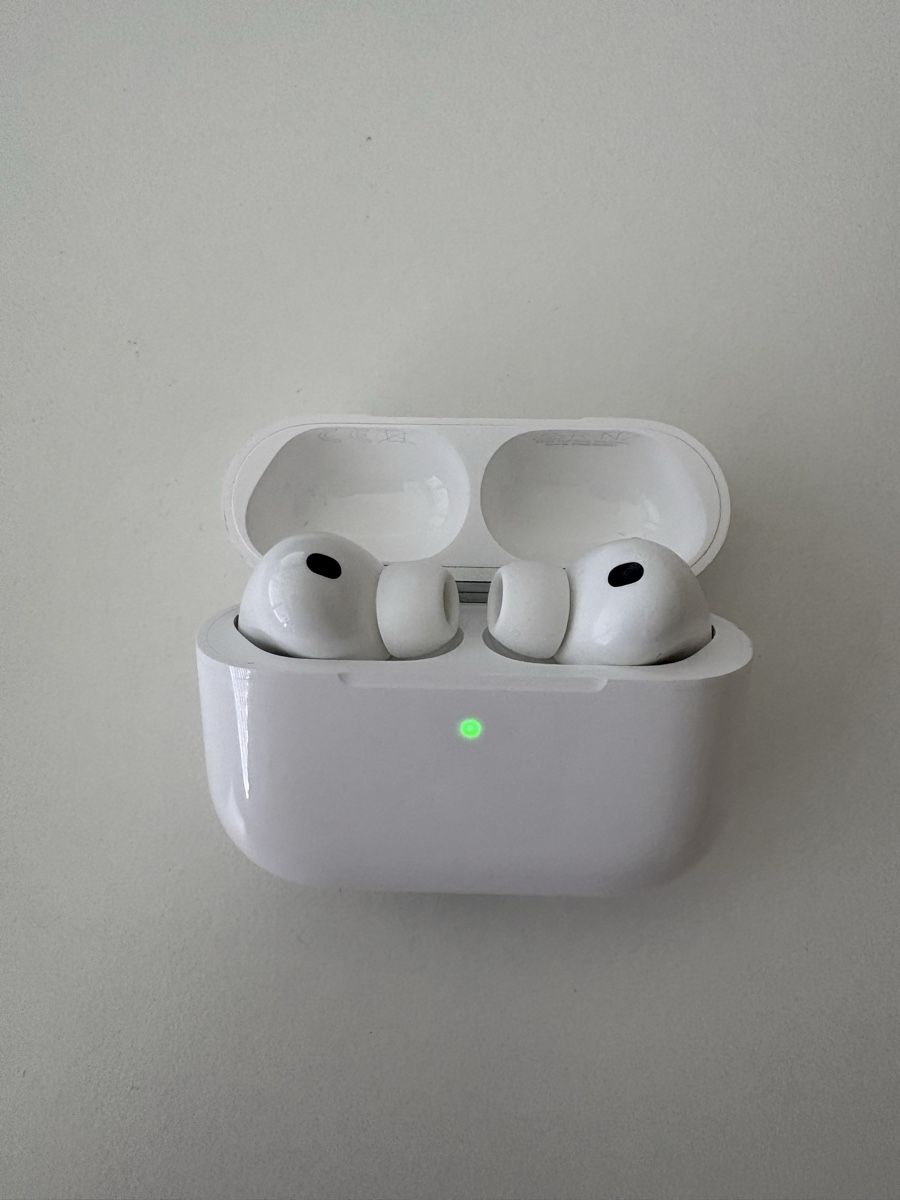 Apple Cuffie: Apple AirPods Pro 3, Zubehoer, Kauf Mai 26 – Usato da Arth venduto da soe_qk2r 1
