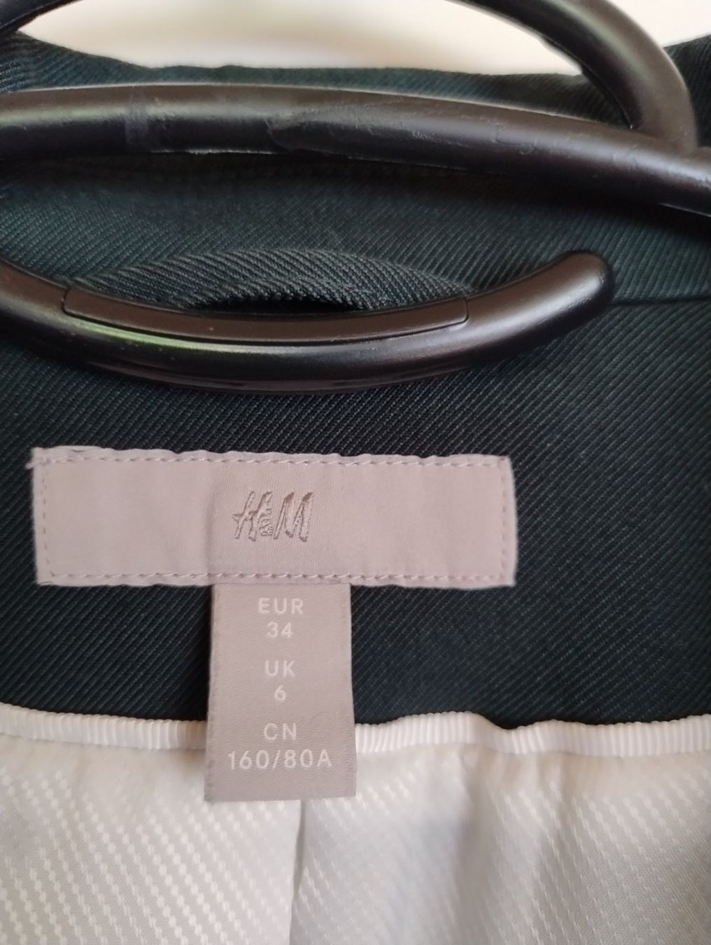 Completi & Tailleur: Blazer und Hose, Gr.36 – Usato da Dallenwil venduto da and-maia 3